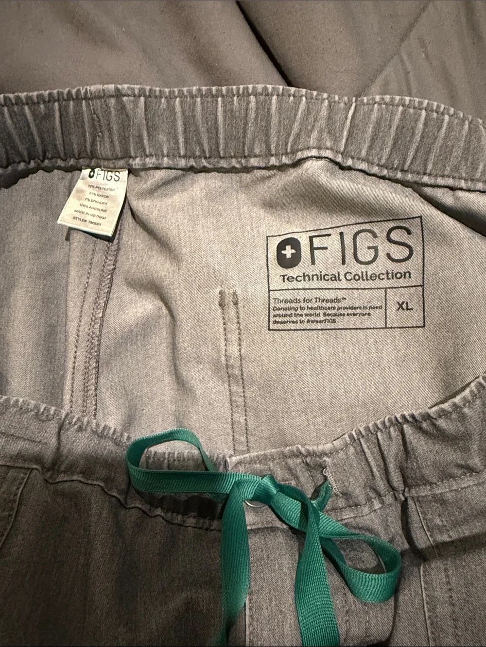 FIGS Men’s Graphite Gray Cairo Cargo Straight-Leg Scrub Pants Size XL